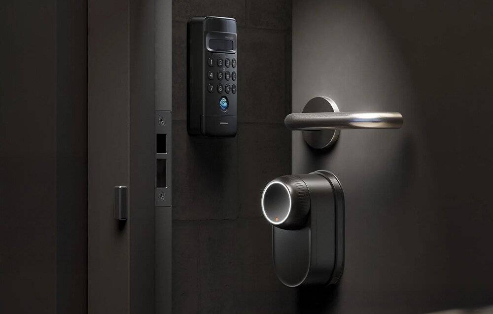 SwitchBot Ultra 3-in-1 Smart Lock mit Hub Mini Matter-Bedienfeld und Vision-Tastatur