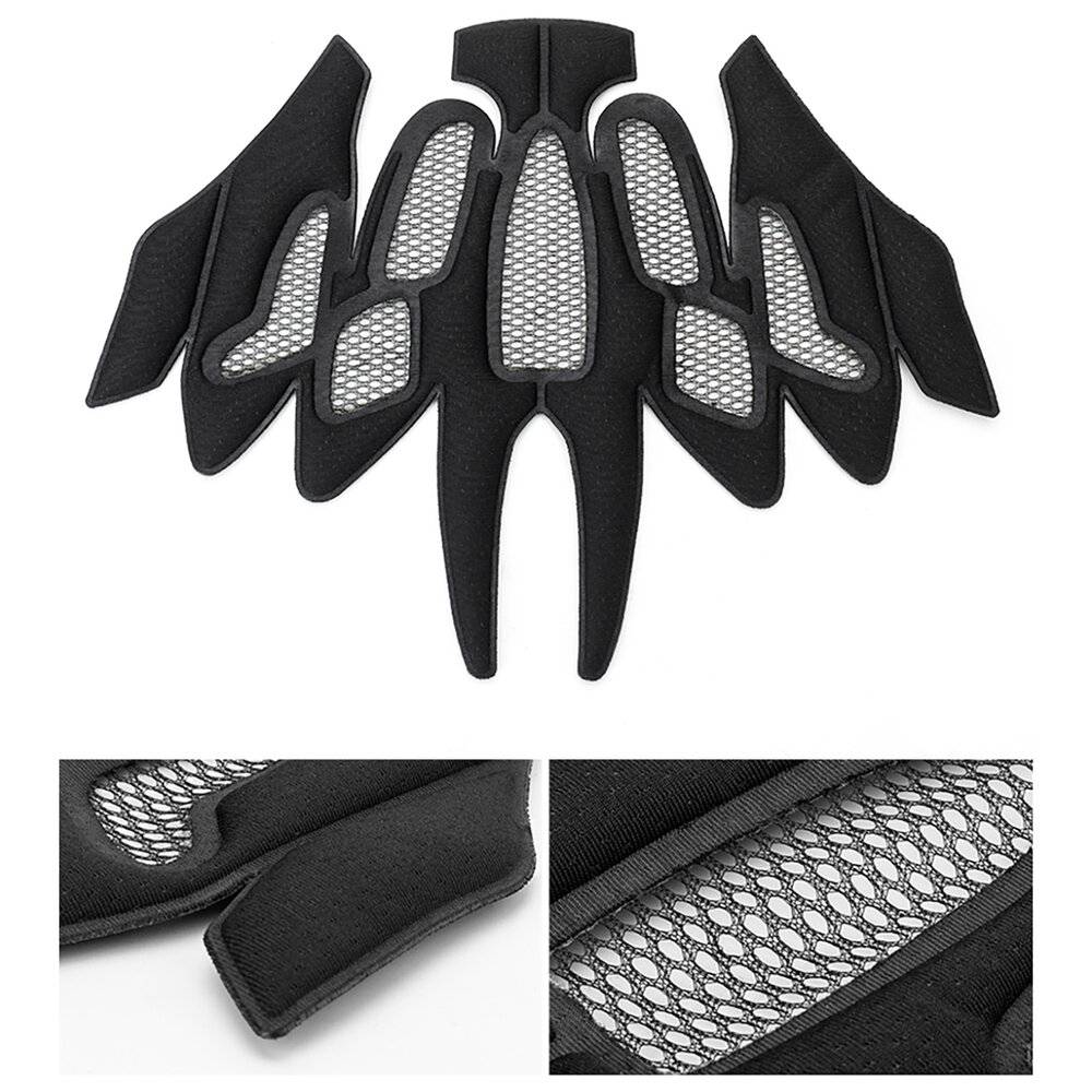 Ein schwarzes Schutzpolster mit Meshbereichen, die zur Belüftung ausgelegt sind, aus mehreren Blickwinkeln gezeigt, wahrscheinlich für Sport- oder Außenaktivitäten verwendet.