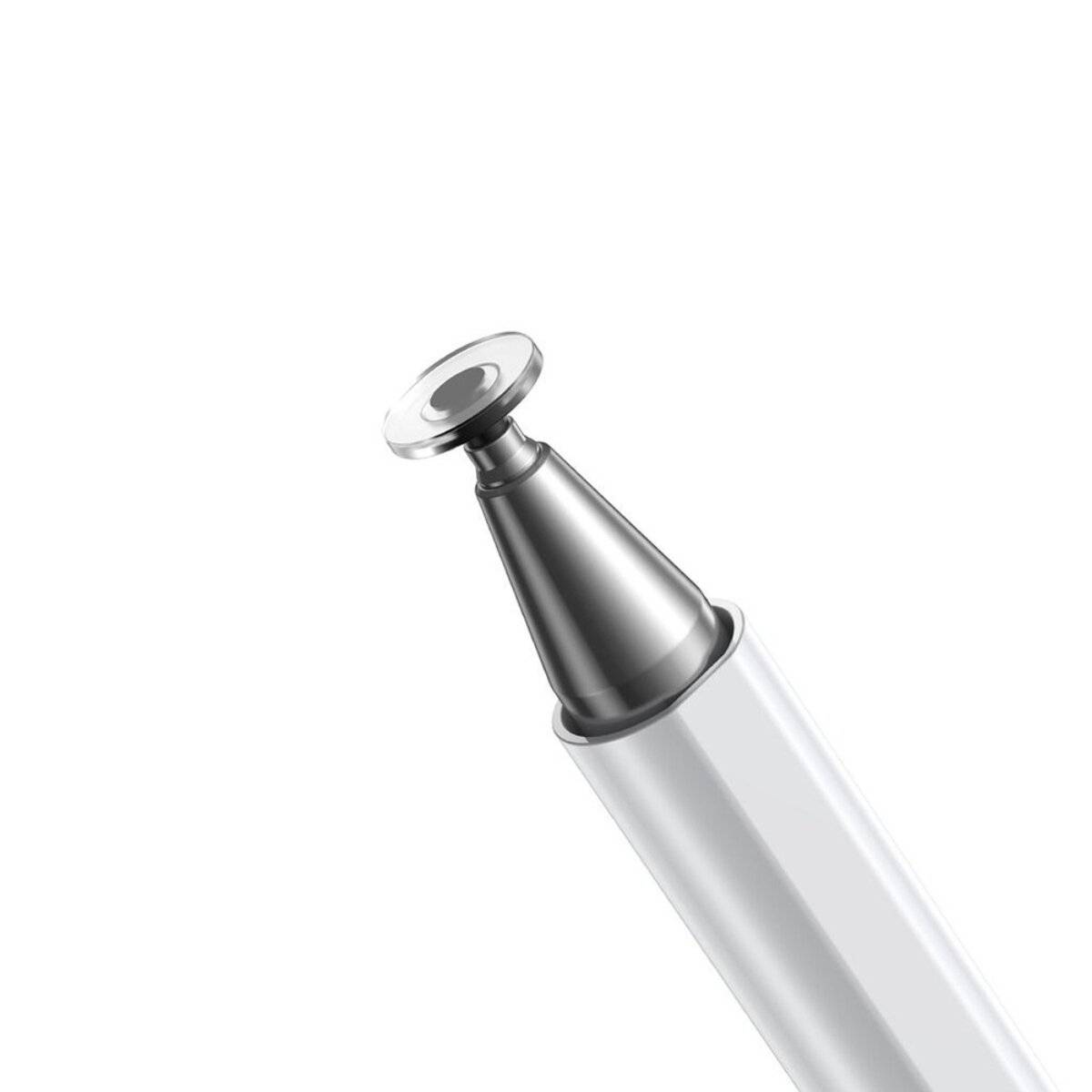 Eine Nahaufnahme eines Stiftus mit Metallspitze und einer durchsichtigen Scheibe vor weißem Hintergrund, die sein präzises Design zur Schau stellt.