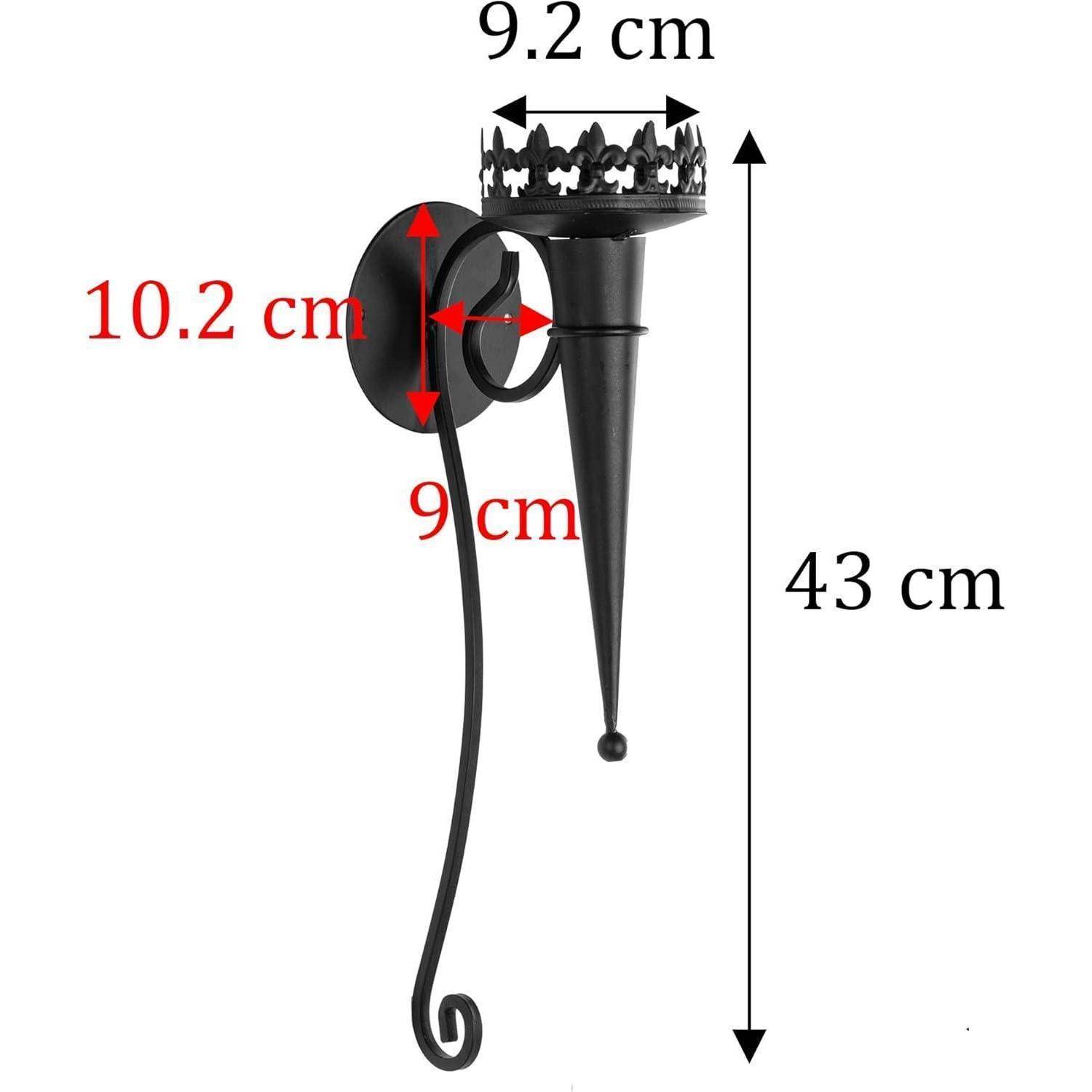 Wandmontierter Fackelhalter mit dekorativem Aufsatz, 43 cm hoch, Maße beschriftet: Durchmesser 9,2 cm, Halter Länge 10,2 cm, Tiefe 9 cm.