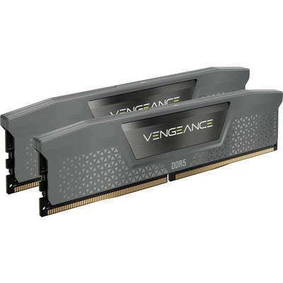 Zwei Corsair Vengeance DDR5-Speicherstöcke mit grauen Wärmeleitzern und dem Wort 