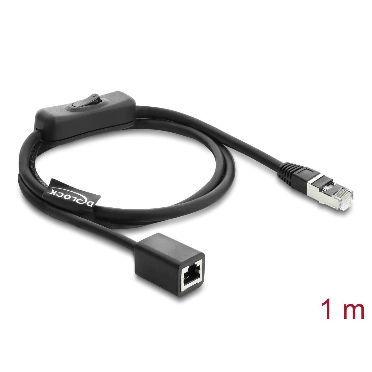 1 m schwarzes Ethernet-Verlängerungskabel mit Schalter, einem männlichen RJ45-Stecker und einer weiblichen RJ45-Buchse, mit einem Etikett beschriftet als 