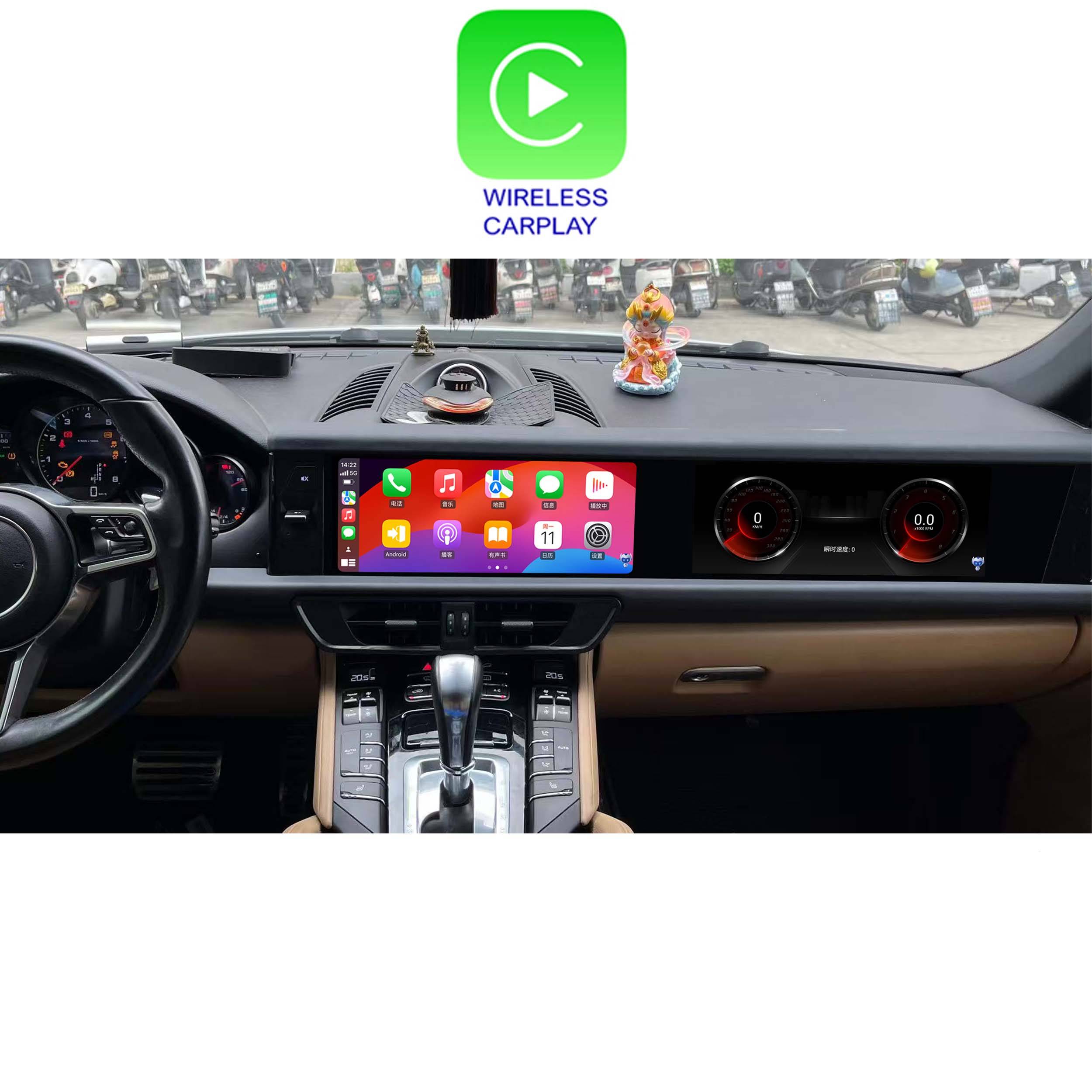 Armaturenbrett eines Autos mit integriertem Touchscreen, auf dem Auto-Apps für Navigation, Musik und Nachrichten angezeigt werden. Wireless CarPlay-Symbol oben.