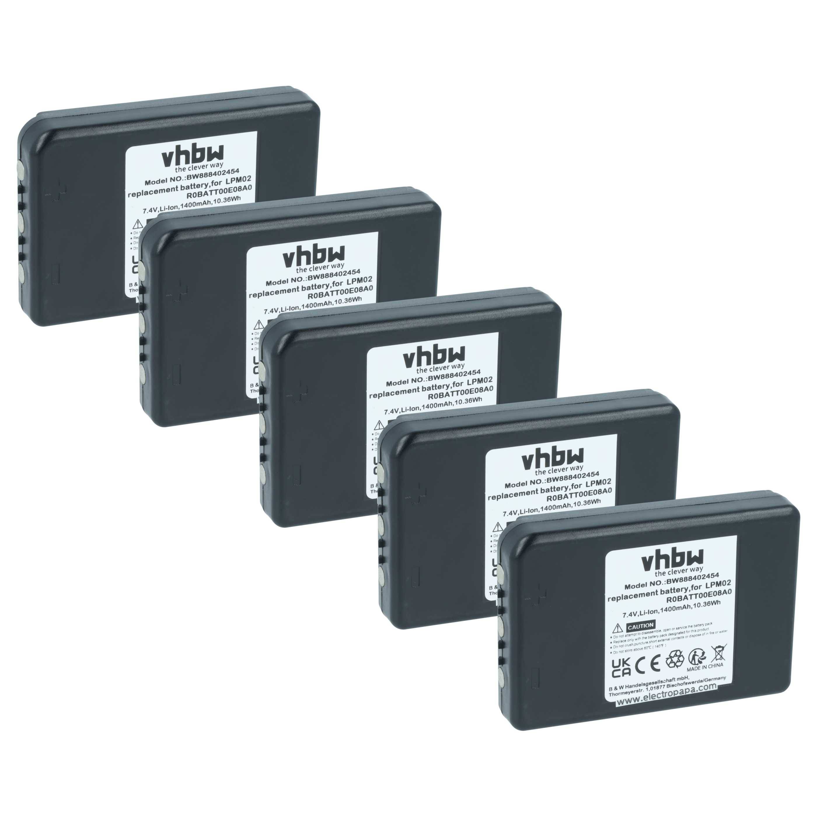 Fünf schwarze wiederaufladbare Batterien mit weißen Etiketten, in versetzter Anordnung angeordnet, mit der Marke 'vhbw' und Sicherheitssymbolen.