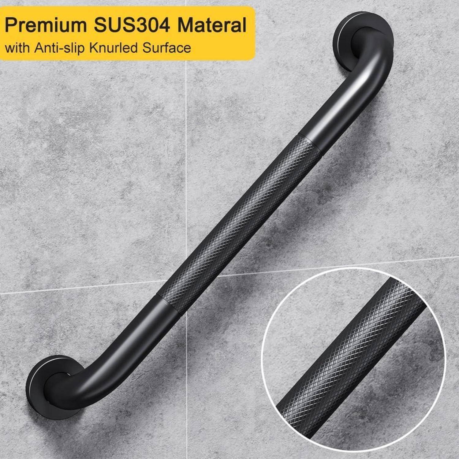 Eine schwarze rutschfeste Haltestange, die auf einer gefliesten Wand montiert ist. Die Vergrößerung zeigt eine strukturierte Oberfläche. Das Etikett lautet „Premium-SUS304-Material mit rutschfester Riffeloberfläche