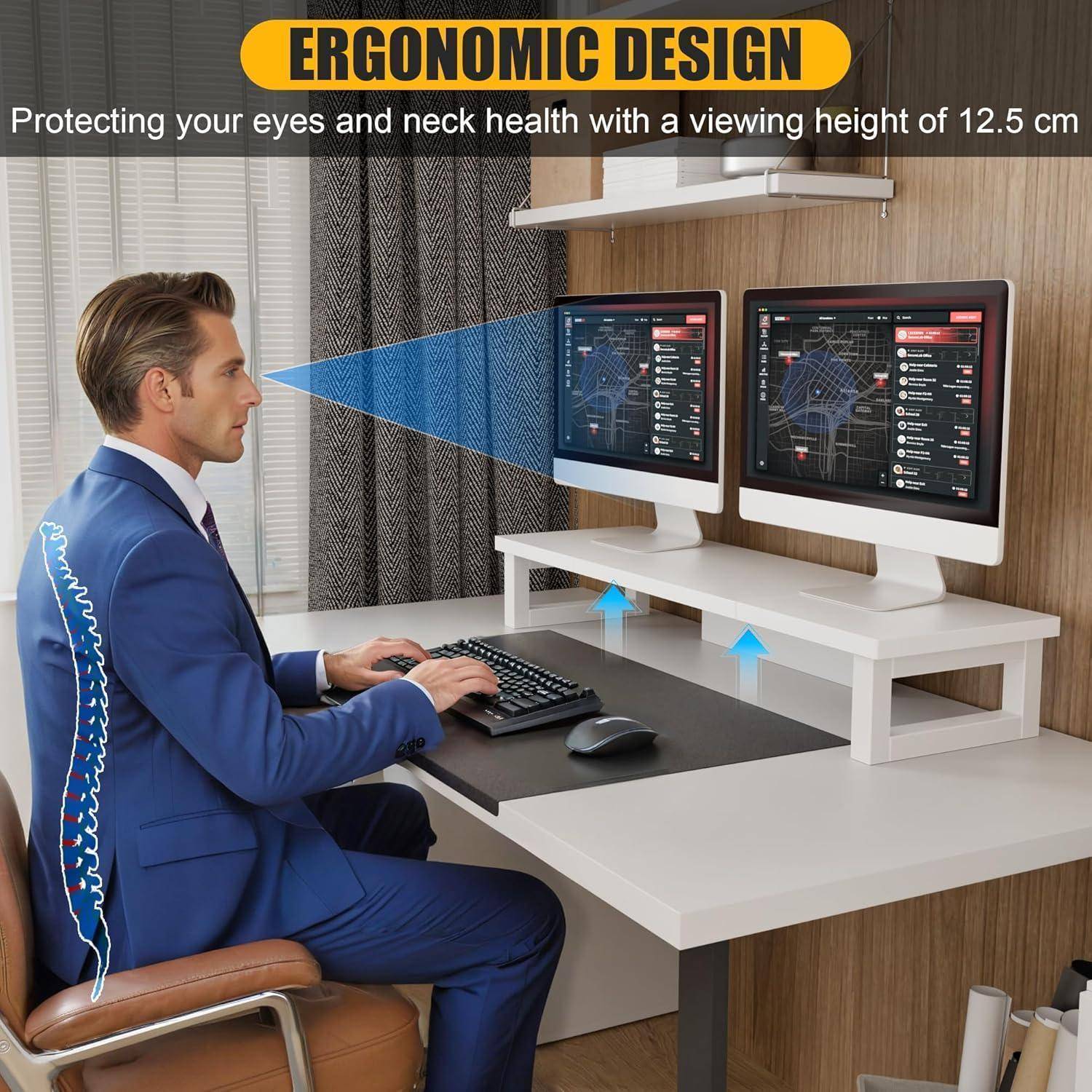 Ein Mann in einem Anzug sitzt an einem Schreibtisch und nutzt zwei Monitore auf einem Ständer, illustriert mit Linien, die eine ergonomische Körperhaltung zeigen, um Nackenbelastung zu reduzieren.