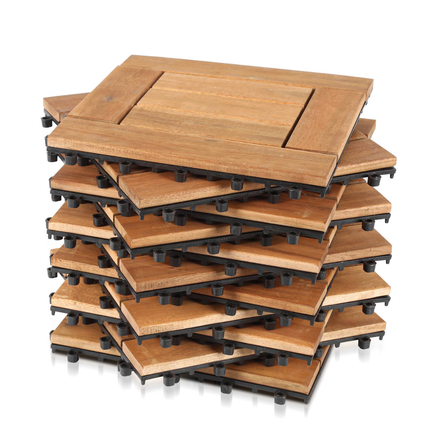 Stapel von ineinandergreifenden Holzfliesen mit natürlicher Oberfläche, entwickelt für die Außennutzung und effiziente Drainage.