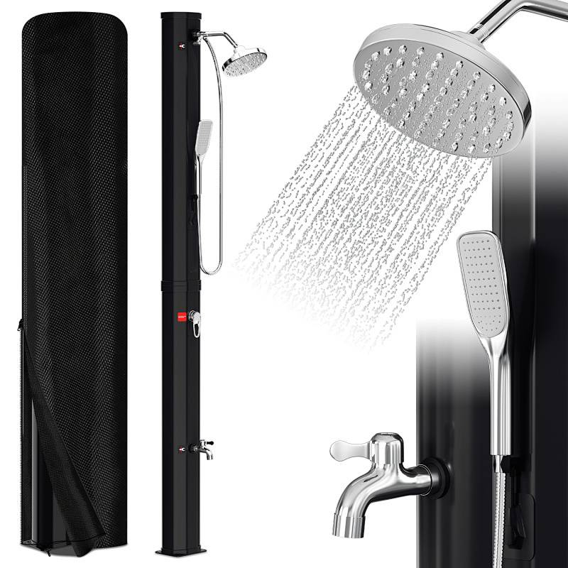 Outdoor-Solarduschensystem mit schlankem schwarzem Design, ausgestattet mit einem Regenduschkopf, tragbarem Sprühkopf und einem Fußspülarmaturen.