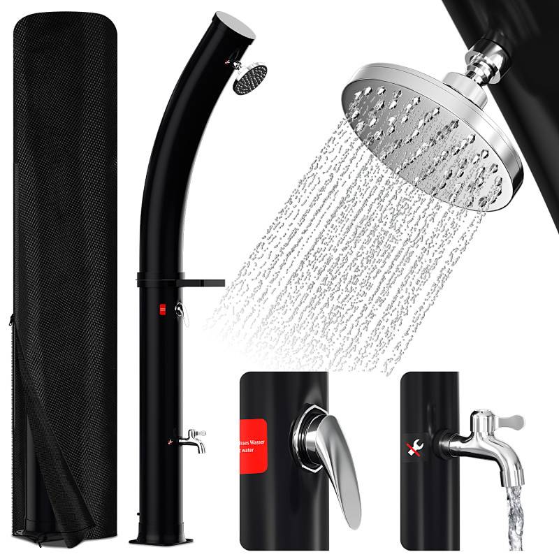 Tragbare Solarduschanlage im Freien mit gebogenem schwarzem Ständer, Brausekopf oben, Doppeltemperaturreglungsknopf und unterem Wasserhahn zum Spülen.