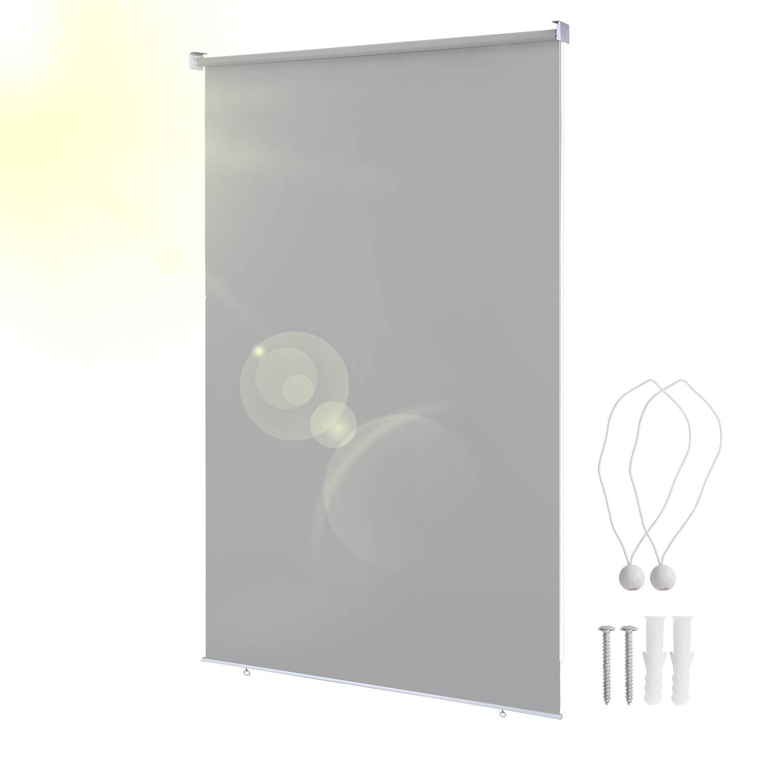 Eine Rollo gegen einen hellen sonnigen Hintergrund mit sichtbaren Installationsteilen.