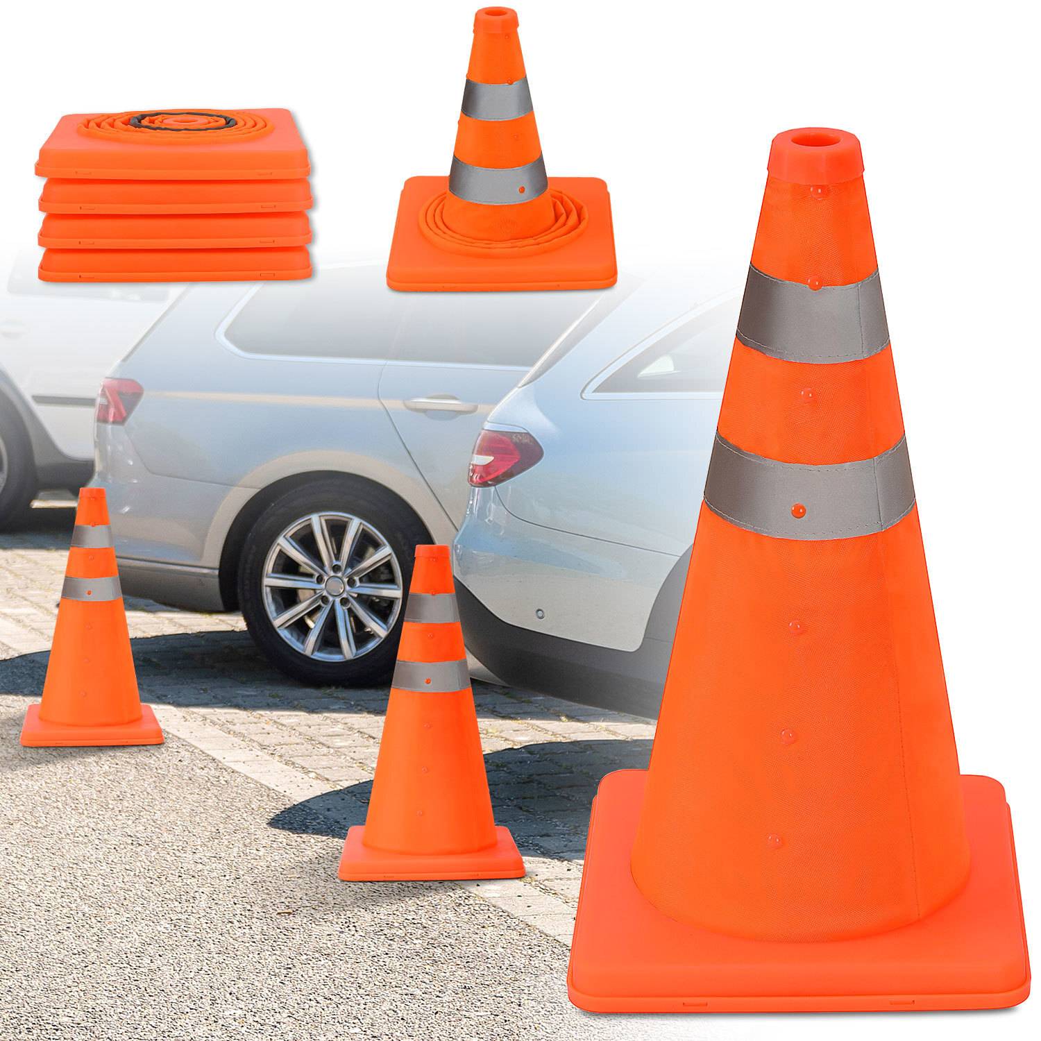 Zusammenklappbare orangefarbene Verkehrskegel mit reflektierenden Streifen, die neben geparkten Autos gezeigt werden, kennzeichnen einen reservierten oder gesperrten Parkplatz.