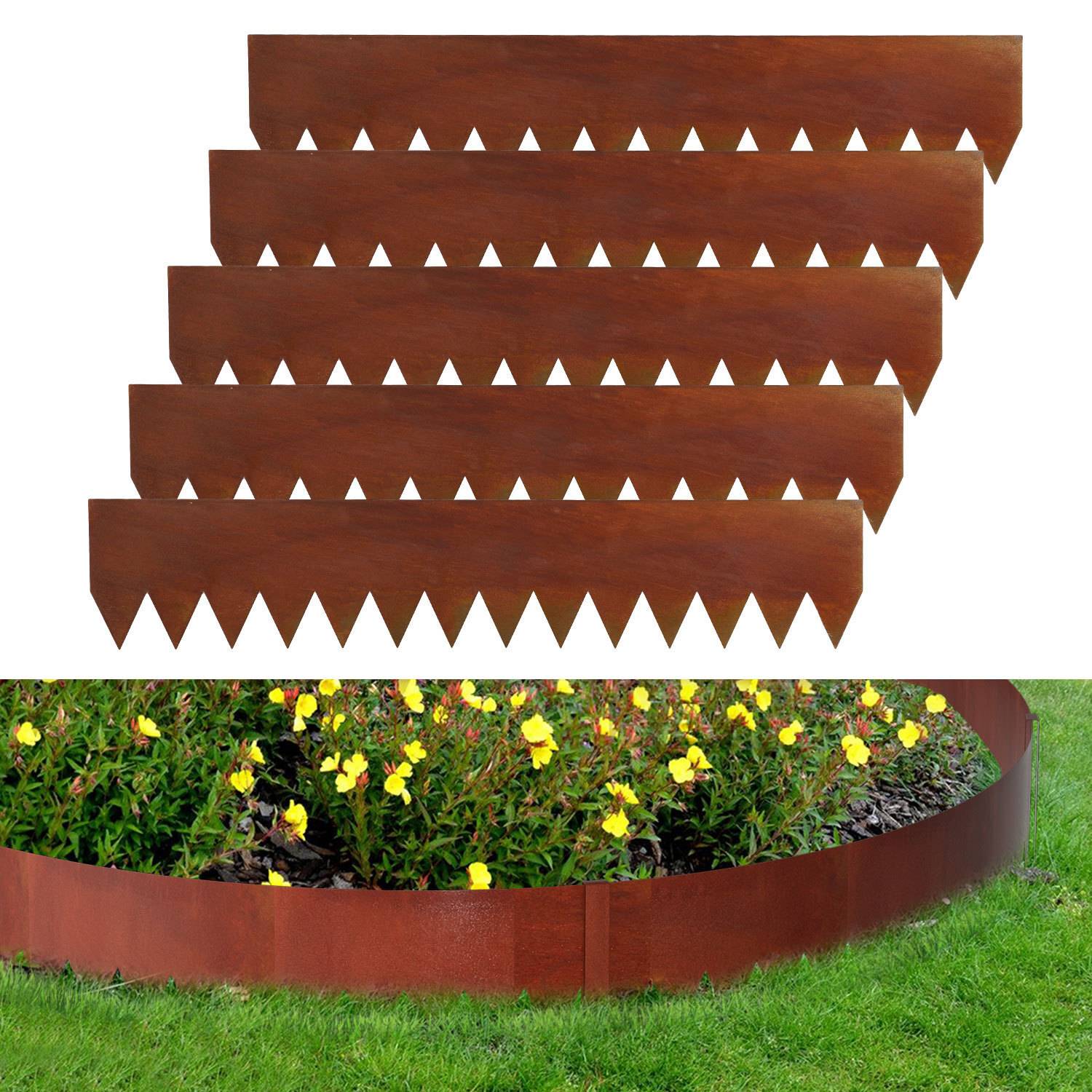 Dekoratives Bild einer rostigen Metallgarteneinfassung mit gezacktem oberen Ende, dargestellt in fünf überlappenden Abschnitten, verwendet zum Umrahmen von Blumenbeeten.