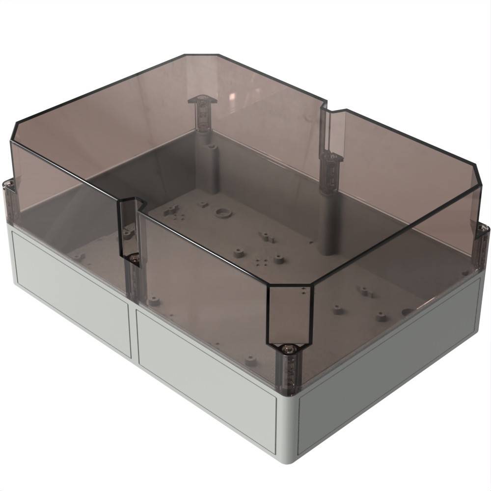 Ein transparentes, rechteckiges elektronisches Gehäuse mit rauchrfarbenem Deckel und sichtbaren Befestigungspfosten, das zum Schutz interner Komponenten ausgelegt ist.