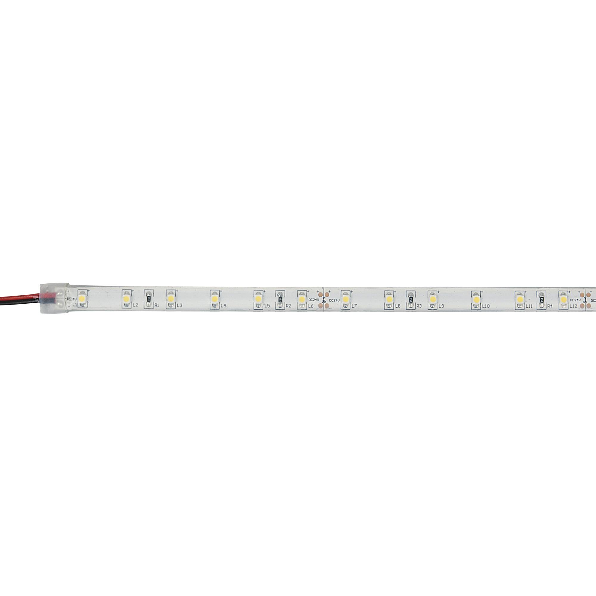 Ein langer LED-Lichtstreifen mit gleichmäßig verteilten Lichtern, Kabel, das von einem Ende vor schwarzem Hintergrund abgeht.