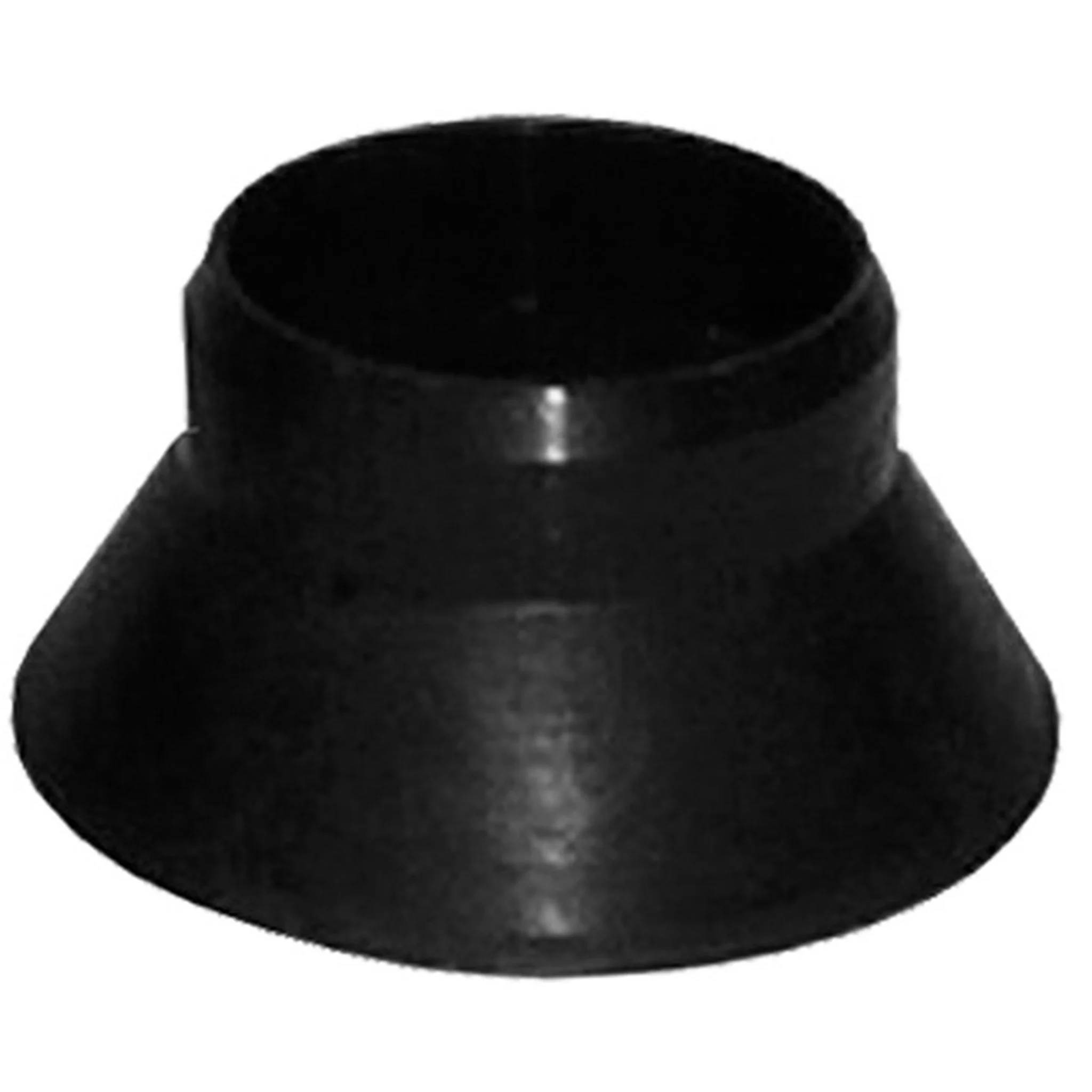 Schwarze Kunststoffrohr-Reduzierfitting mit breiter ausgestellter Basis und schmalerer oberer Öffnung auf weißem Hintergrund.
