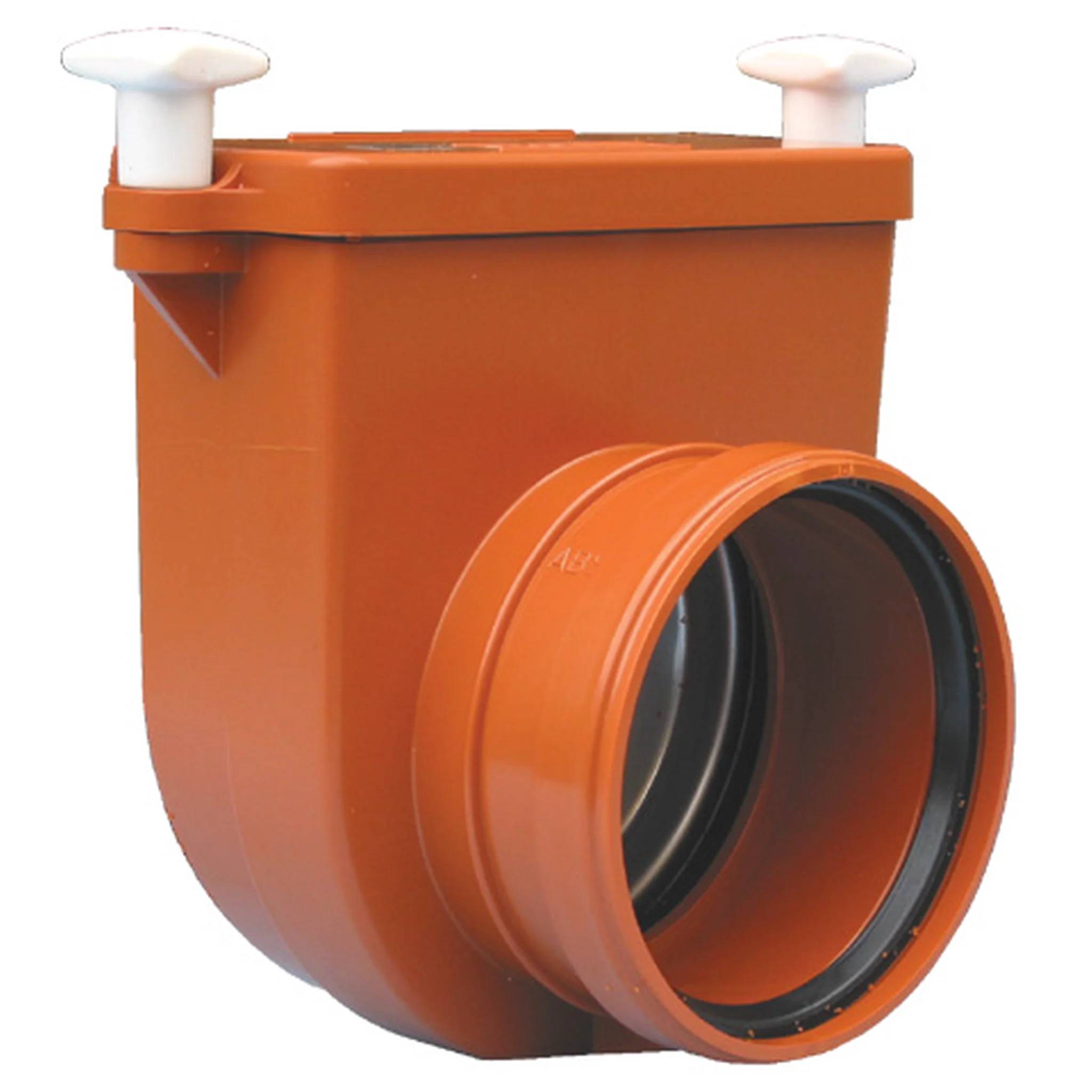 Orangefarbene PVC-Rohrverschraubung mit zwei weißen Kappen und einer großen Seitenöffnung, dargestellt auf weißem Hintergrund.