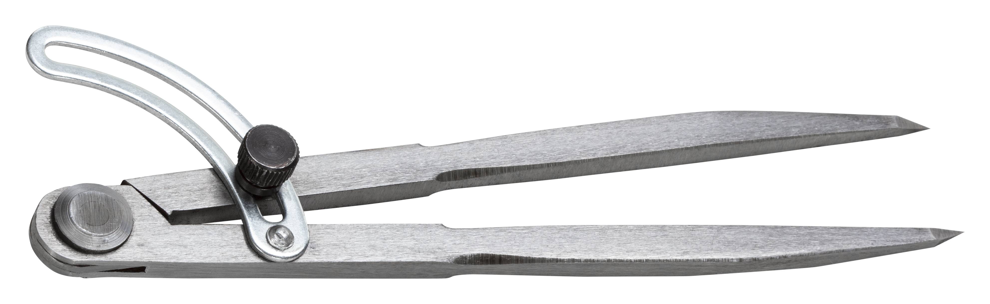 Nahaufnahme von zwei überlappenden Metallblechen mit glatten, reflektierenden Oberflächen, diagonal gegen einen weißen Hintergrund positioniert.