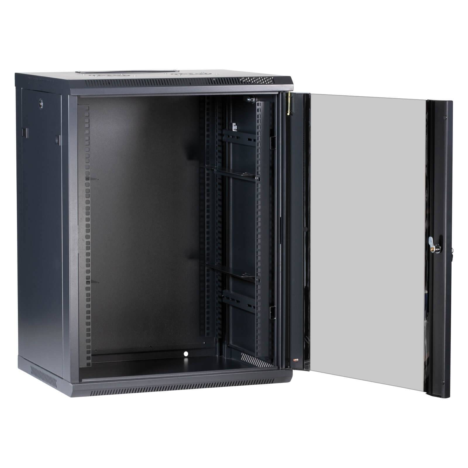 Ein offenes, leeres schwarzes Server-Rack-Schrank mit Glastür, zur Wandmontage ausgelegt, zeigt die inneren Regale und Schienen.