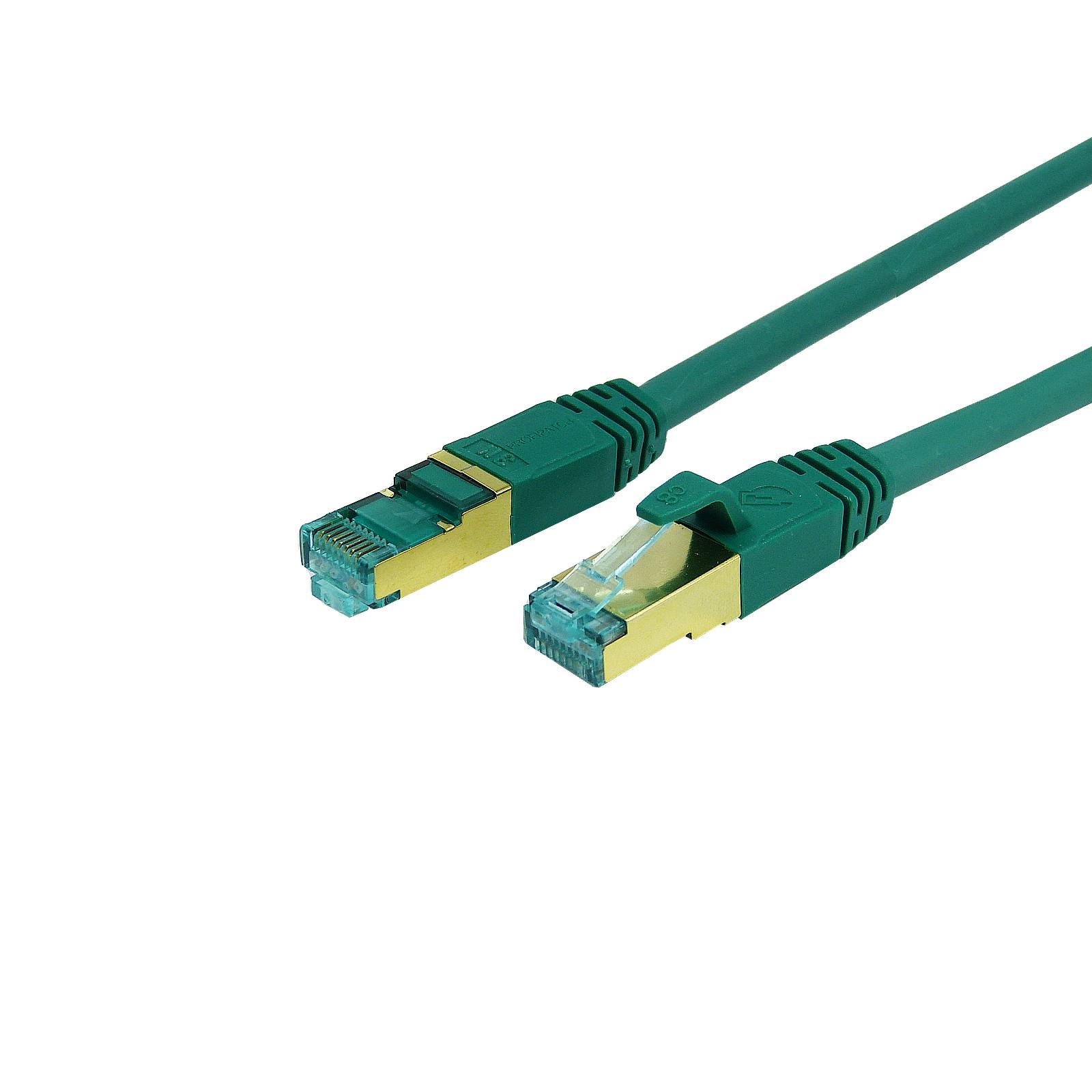 Zwei grüne Ethernet-Kabel mit Kunststoffanschlüssen.