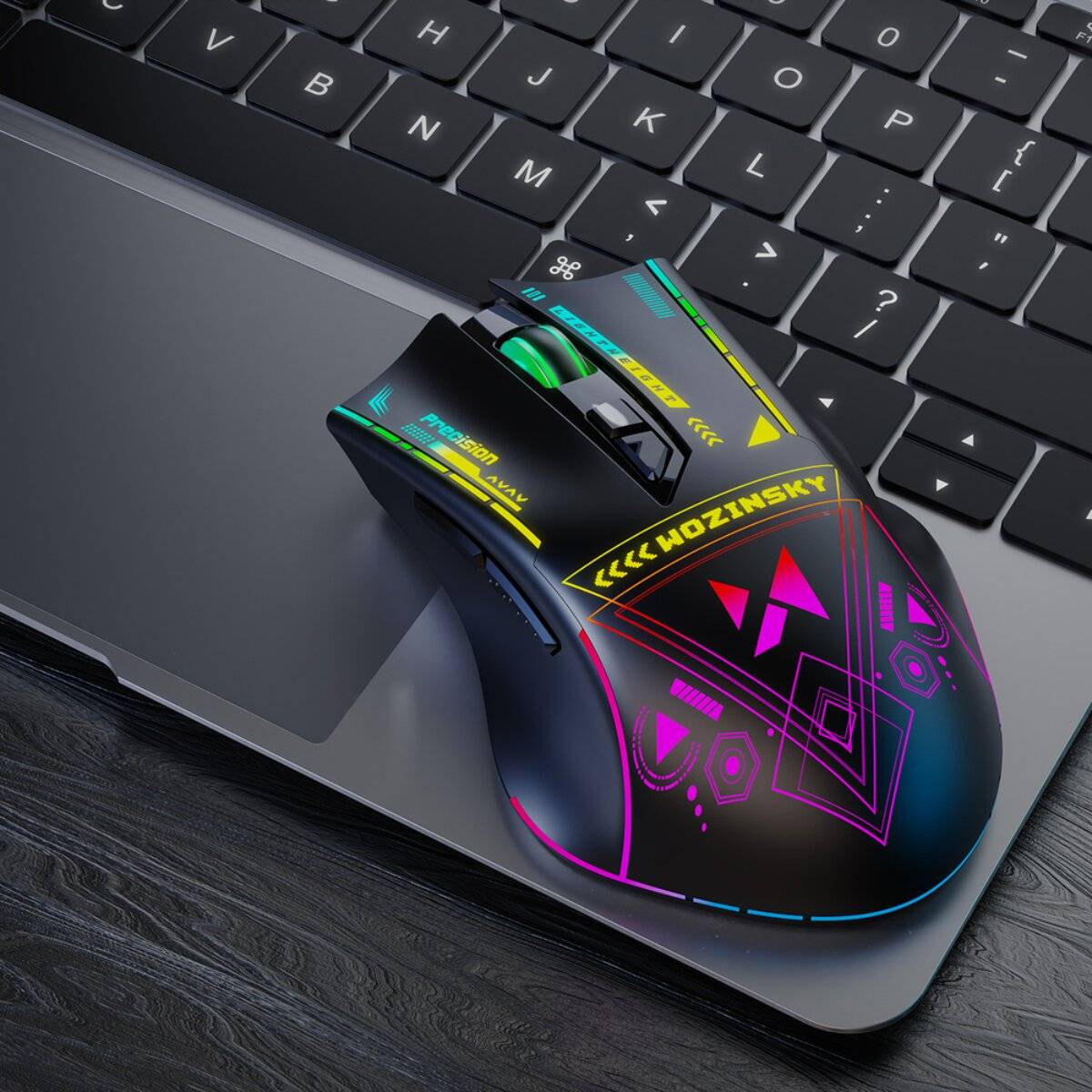 Eine schwarze Gaming-Maus mit farbenfrohen LED-Mustern und 