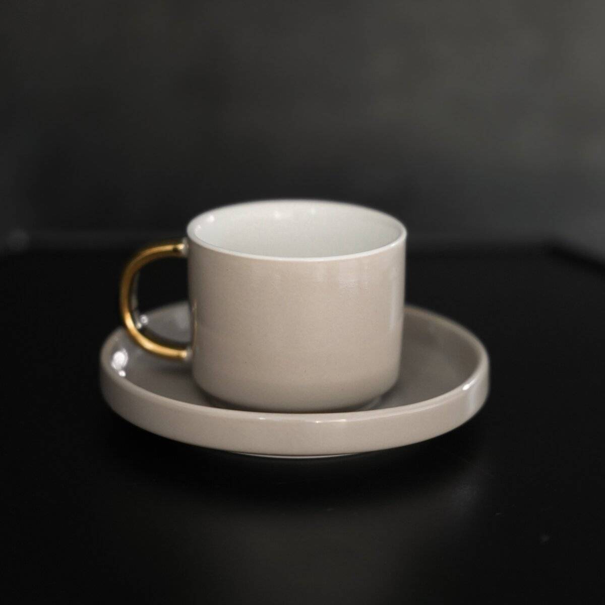 12-teiliges Mokkatassen Set aus hochwertigem Porzellan, 90 ml - Taupe/Gold