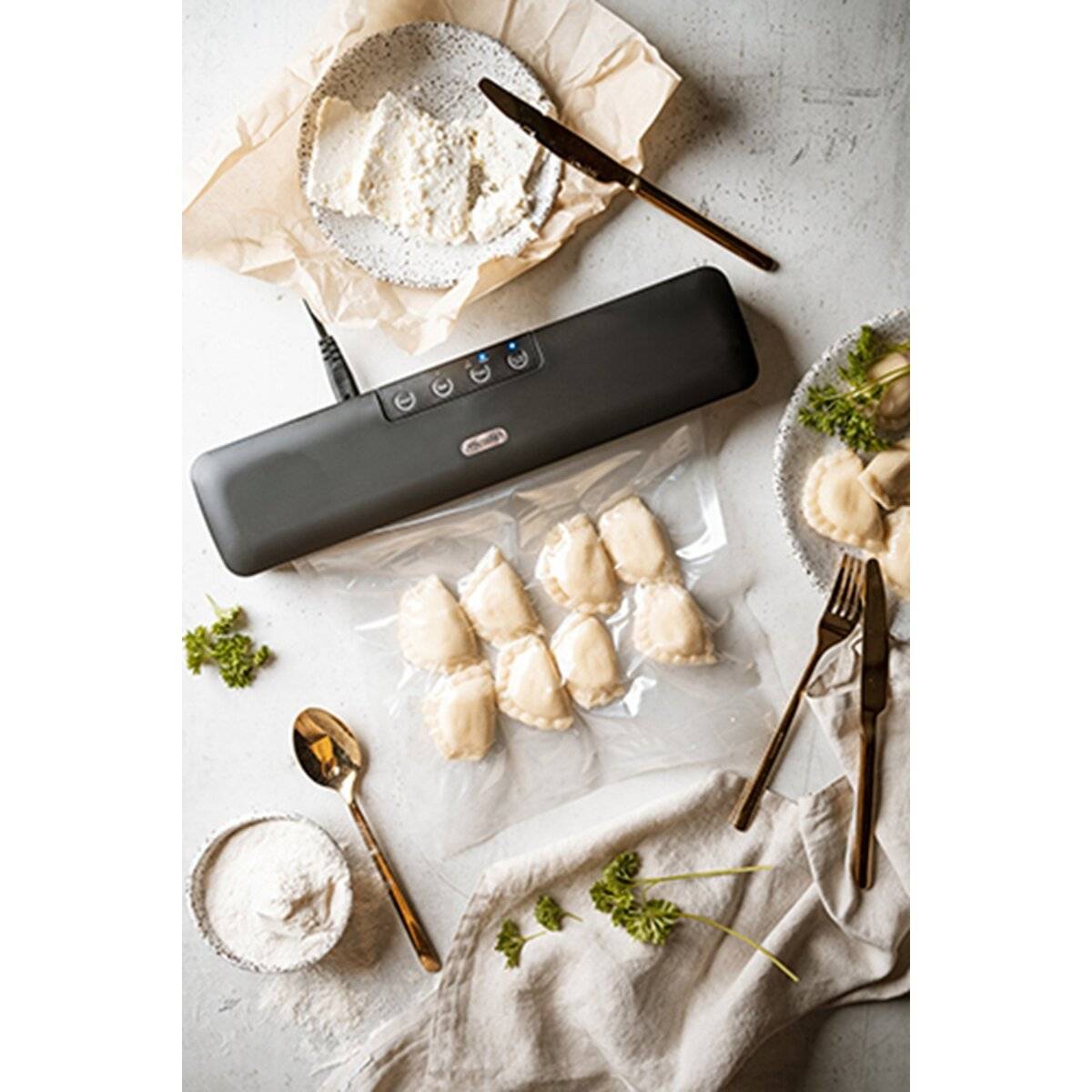 Mesko MS 4492 Vakuumiergerät - 95 W inkl. Rollenfolie & Schlauch, Schwarz