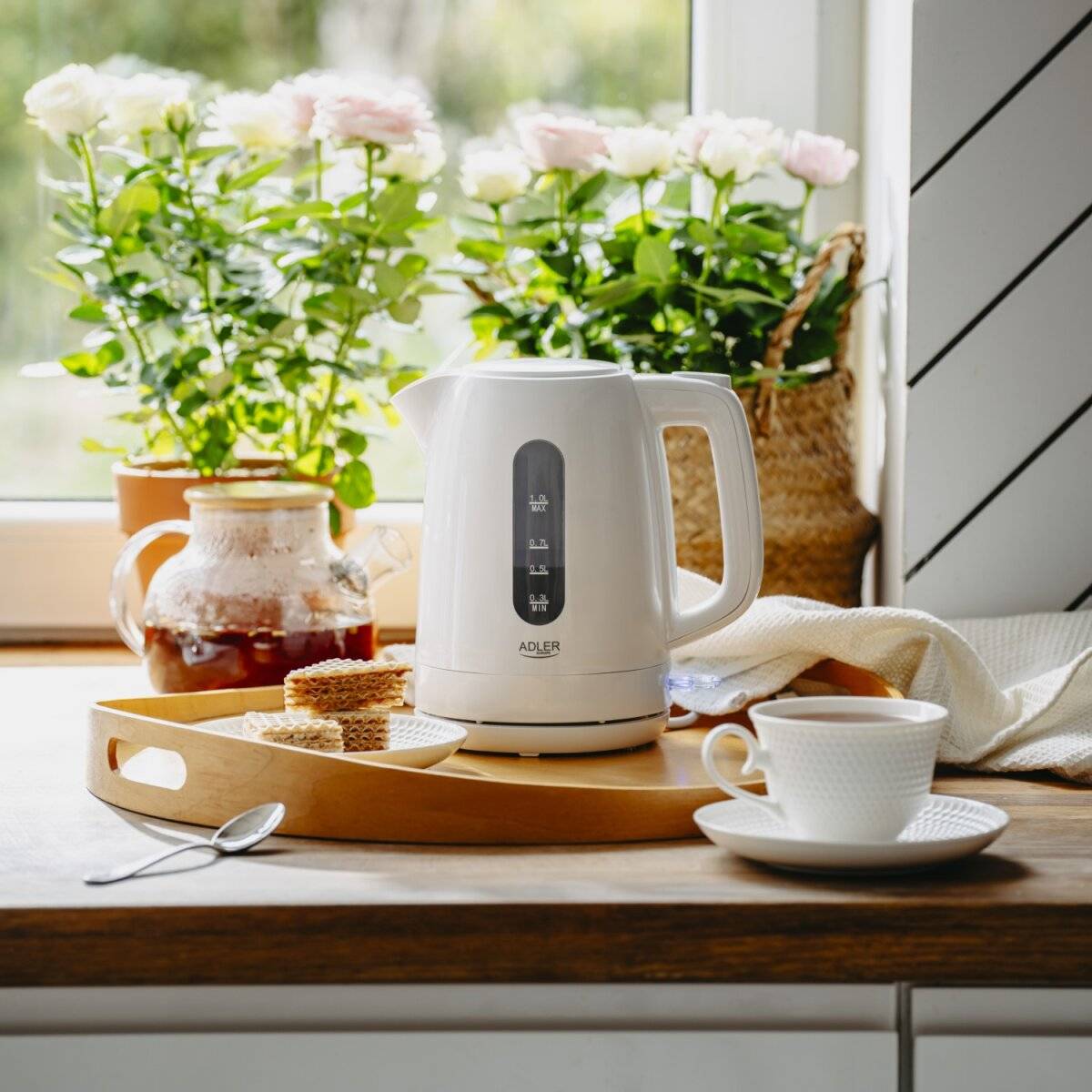 Adler AD 1380 Wasserkocher mit STRIX-Sicherheitssystem - 1 L, 2200 W, Weiß