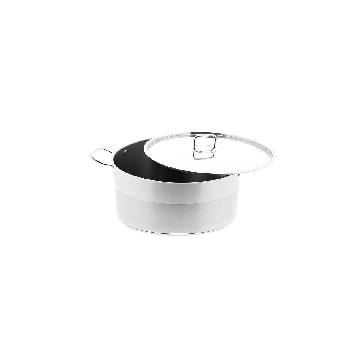 Ein minimalistischer weißer Topf mit schwarzem Inneren und Metallgriff, teilweise von einem leicht erhobenen weißen Deckel bedeckt, auf weißem Hintergrund.
