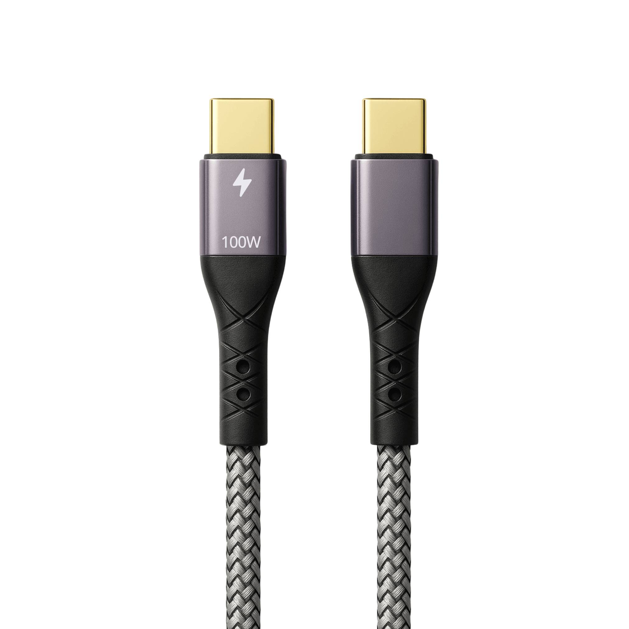 Ein Paar geflochtener USB-C-Kabel mit der Bezeichnung 100W, vergoldeten Steckern und schwarz-grauem Design, vor einem einfachen weißen Hintergrund.