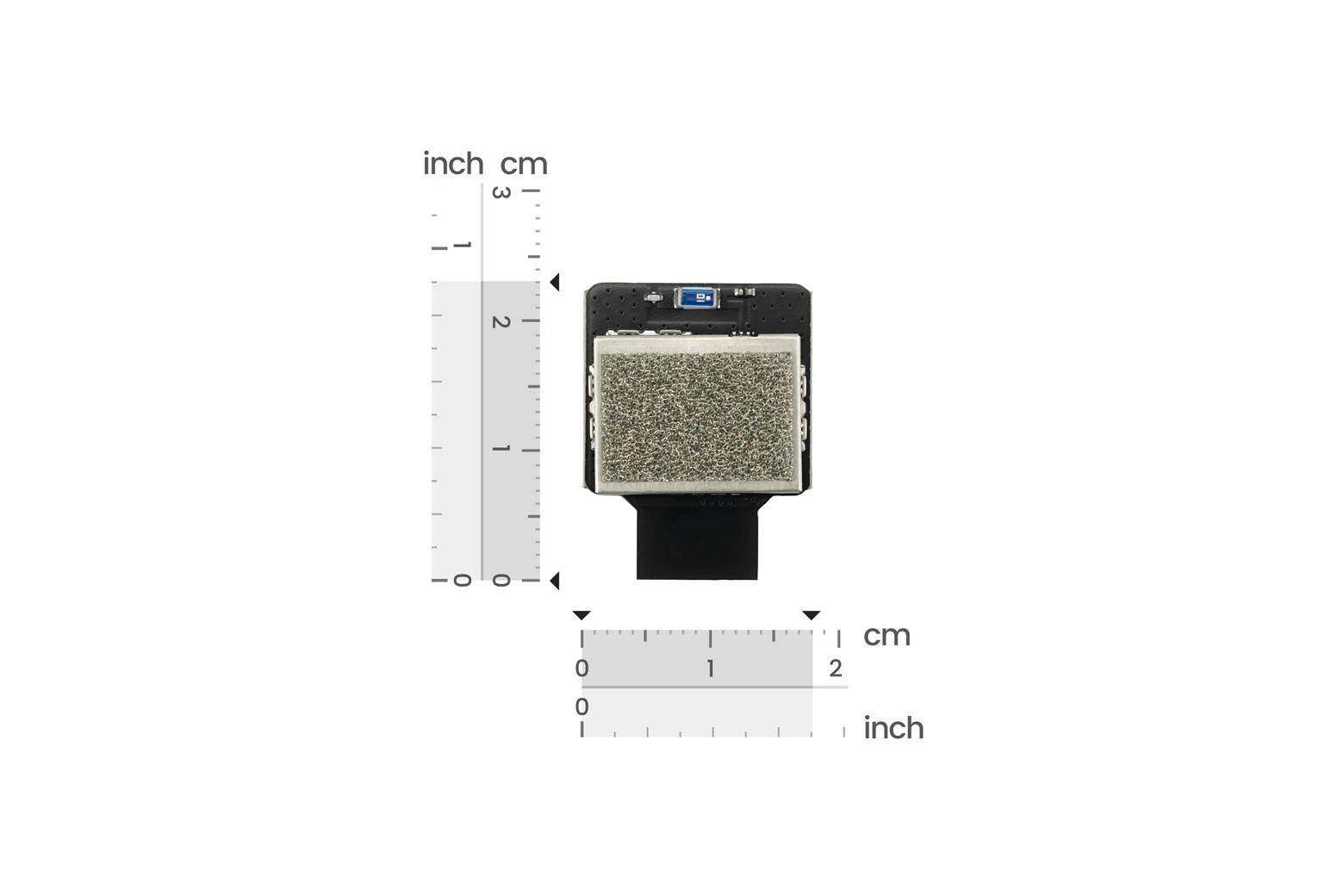 Kleine schwarze elektronische Komponente mit strukturierter Metalloberseite. Lineale links und unten überlagern die Größe in Zoll und Zentimetern an.