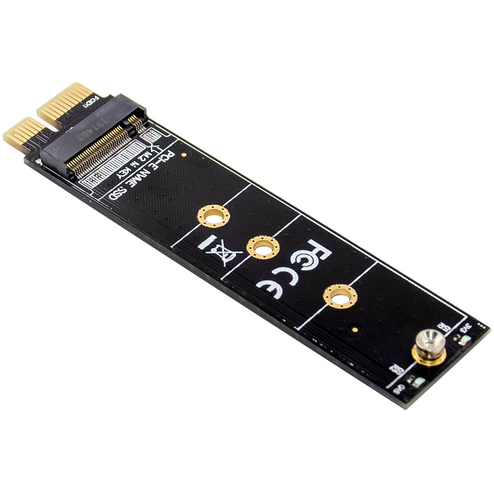 Ein schwarzer PCIe-Adapterkarte für M.2 NGFF SSDs mit vergoldeten Anschlüssen und gekennzeichnet mit „PCI-E