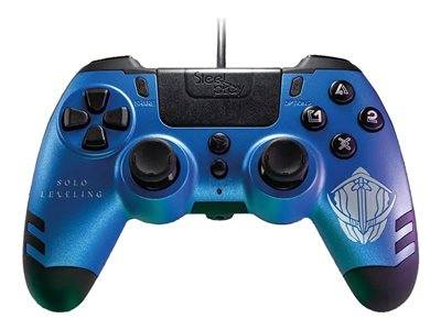 Ein blauer Gaming-Controller mit schwarzen Tasten und einem Logo. Er trägt das Branding 