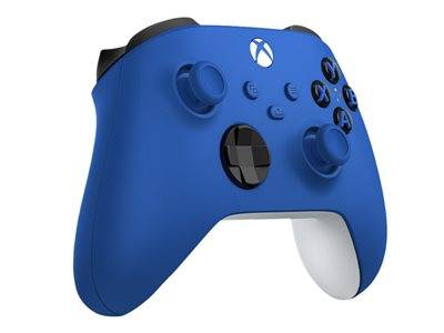 Ein blauer Gaming-Controller mit schwarzen Tasten und Triggern, mit weißer Rückseite und Xbox-Logo oben, verwendet für Video-Spiel-Konsolen.