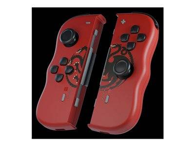 Rote Gaming-Controller mit schwarzen Drachendesigns, vor einem schwarzen Hintergrund, die ihre ergonomische Form und Tastenlayout hervorheben.