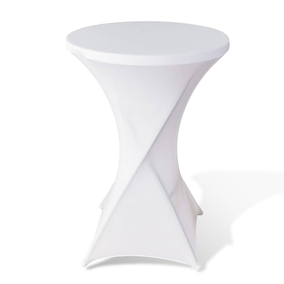 Ein runder, hoher Bartisch mit angepasster weißer Spandex-Husse, der einen sanften Schatten auf weißem Hintergrund wirft.