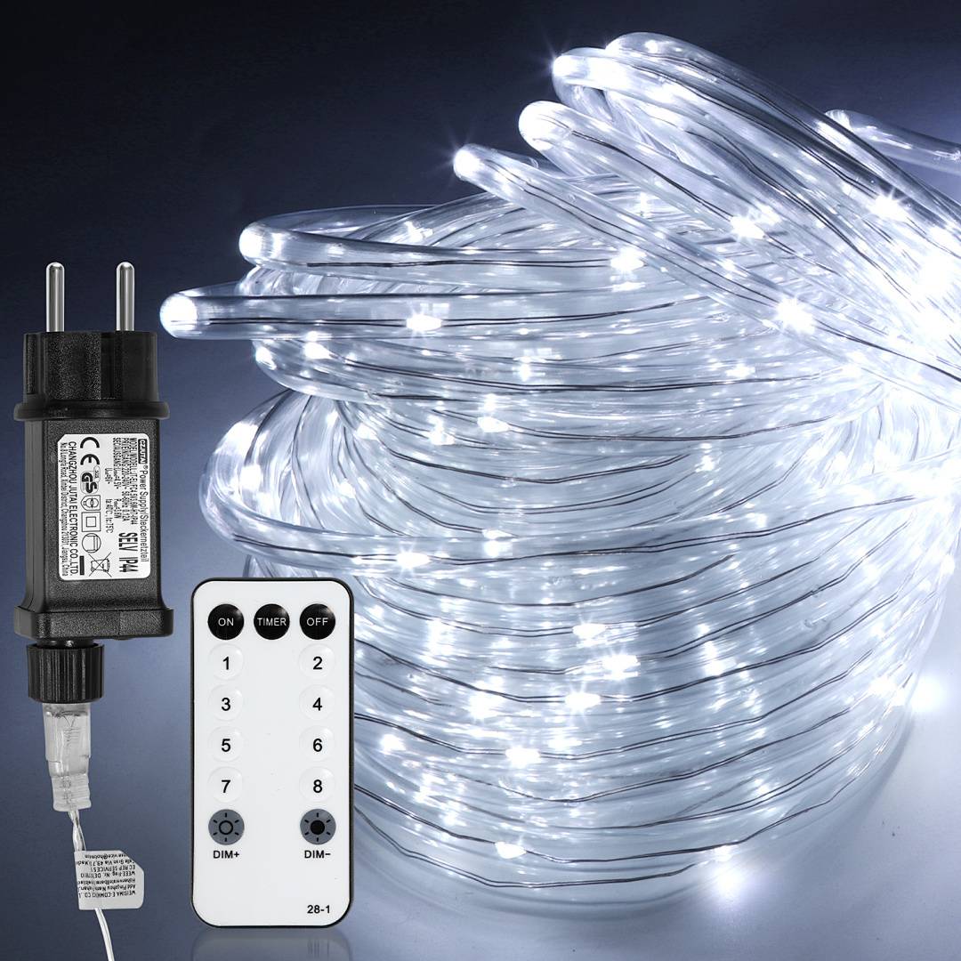 Aufgerolltes LED-Seillichter, das einen hellen Glanz ausstrahlt, mit schwarzem Stecker und weißer Fernbedienung mit Tasten für Ein-/Ausschalten und Dimmung.
