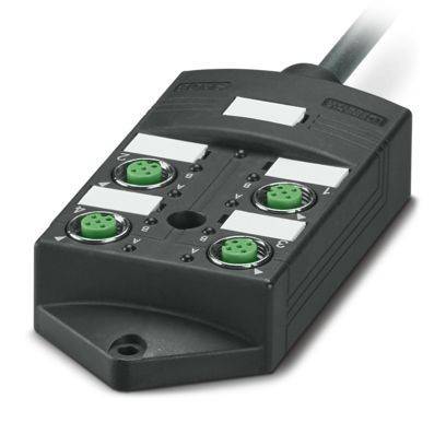 Ein schwarzes elektronisches Modul mit vier grünen Steckverbindern, von denen jeder mit einer Nummer gekennzeichnet ist. Es hat ein Kabel, das an einem Ende angeschlossen ist.