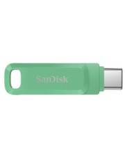 Grüner SanDisk USB-Stick mit USB-C-Anschluss auf weißem Hintergrund.