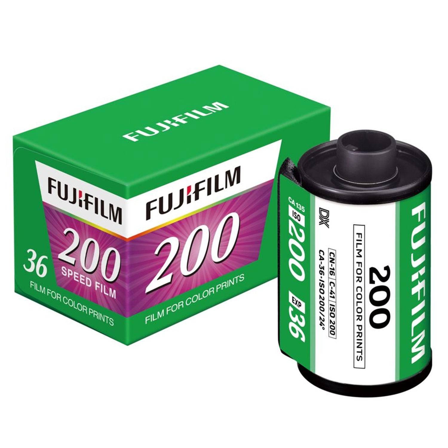 Fujifilm 200 Farbnegativfilm, 36 Aufnahmen. Grüne Schachtel und Filmrolle gezeigt.