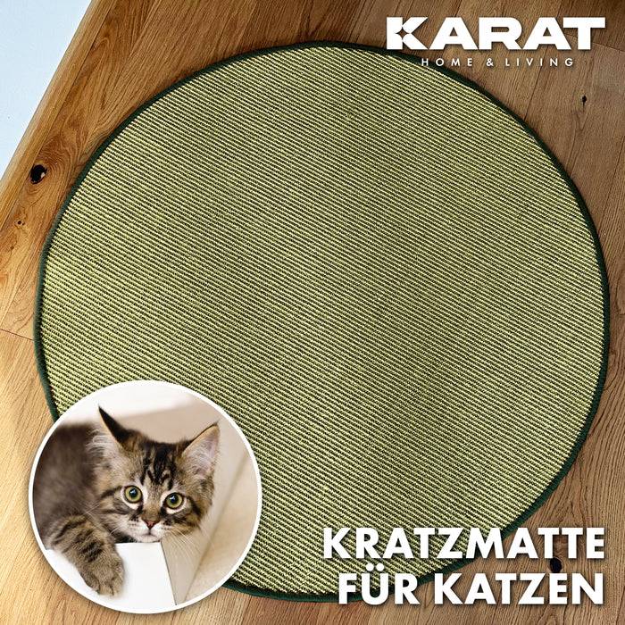 Runde Kratzmatte für Katzen auf Holzboden mit eingefügtem Bild eines Kätzchens. Der Text lautet „KRATZMATTE FÜR KATZEN