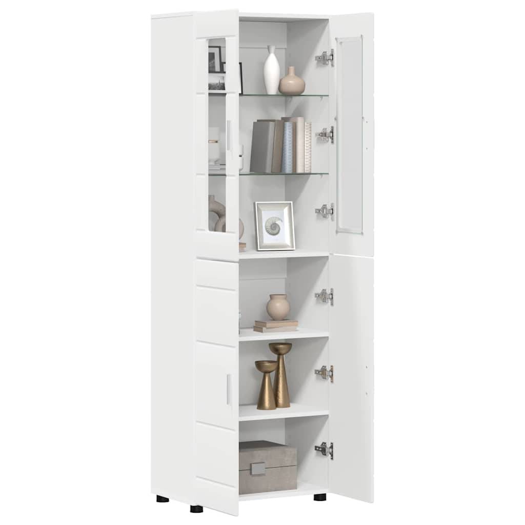 Weißes hohes Lagerschrank mit offenen Regalen, einer Spiegeltür und dekorativen Gegenständen wie Vasen, Büchern und gerahmter Kunst.
