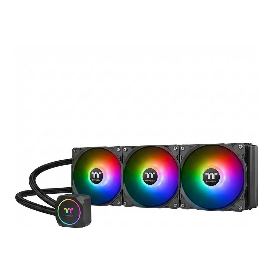 Ein Computerkühllüftersystem mit drei RGB-Lüftern und einer Pumpe, das zur Verbesserung der PC-Leistung durch effiziente Wärmeableitung entwickelt wurde.