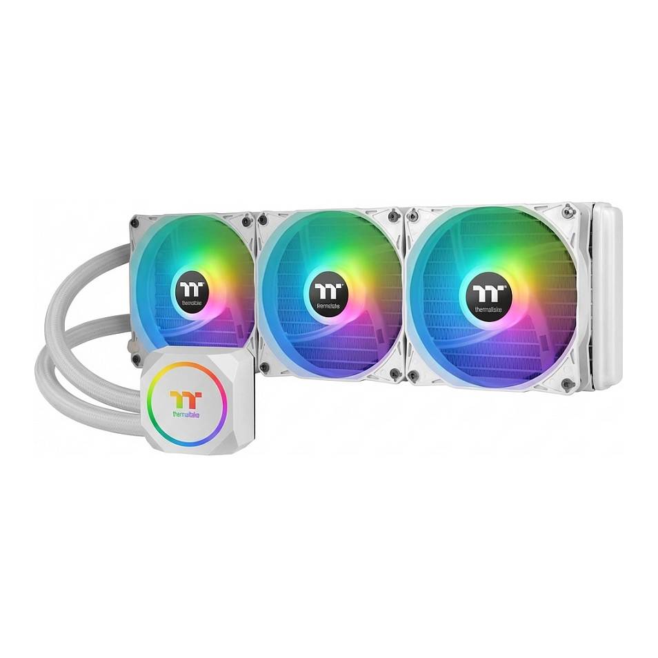RGB-Flüssigkühler mit drei Lüftern, die Regenbogenfarben anzeigen. Entwickelt für effiziente Computerkühlung in einem Gaming-Setup.
