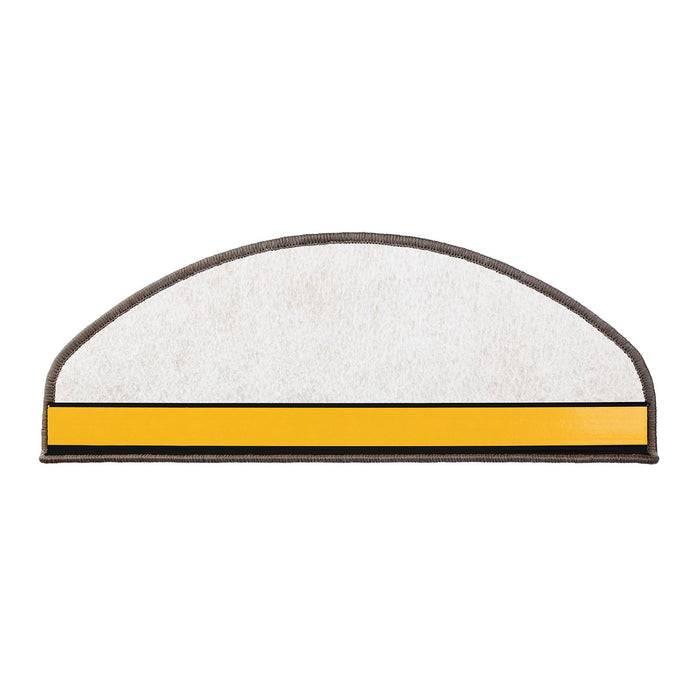 Ein halbkreisförmiges Reinigungsmop-Pad mit grauem Rand und gelbem Streifen nah einer Kante, das für Staubsaugroboter verwendet wird.