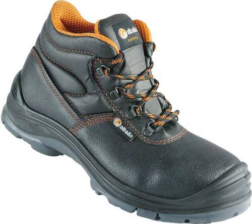 Ein robuster schwarzer Arbeitsschuh mit verstärkter Zehenkappe, orangefarbenem Futter und orangefarbenen Schnürsenkeln, entwickelt für den Einsatz unter anspruchsvollen Bedingungen in industriellen Umgebungen.