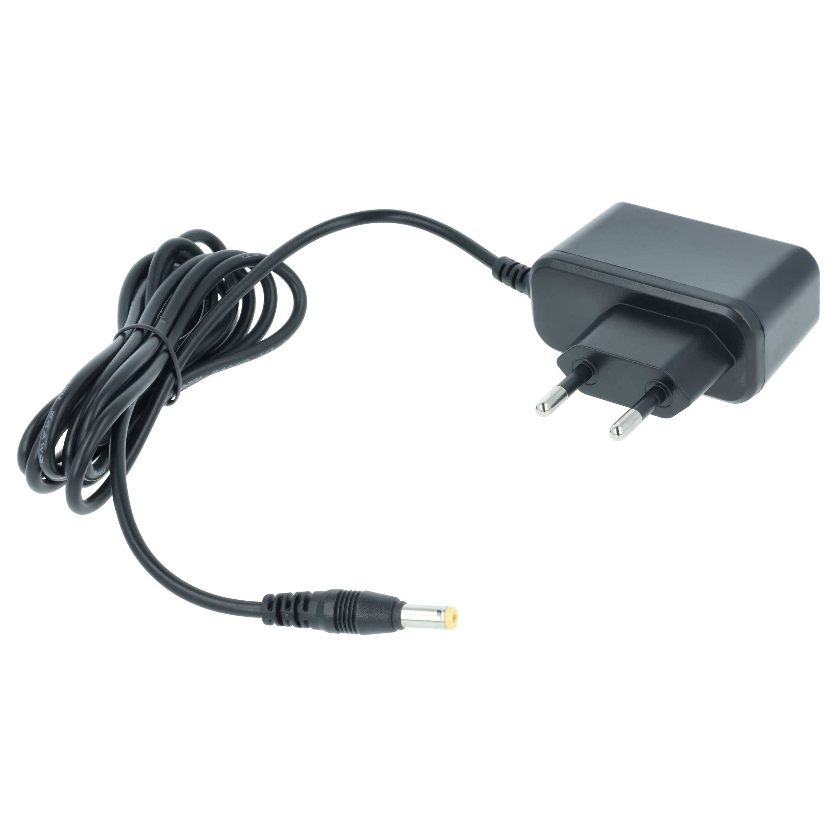 Ein schwarzer Stromanschlussadapter mit europäischem Stecker, mit einem aufgerollten Kabel, das in einem gelben Stecker endet.