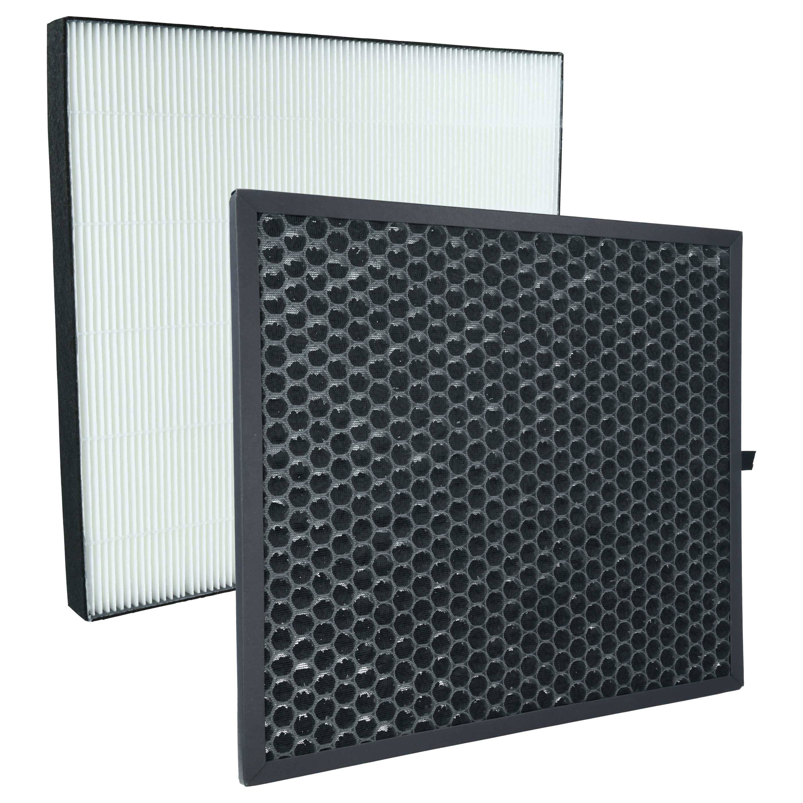 Quadratische Luftreinigungsfilter; einer mit weißer gefalteter Oberfläche, der andere mit schwarzem Wabenmuster, was auf unterschiedliche Filtrationstechnologien hinweist.