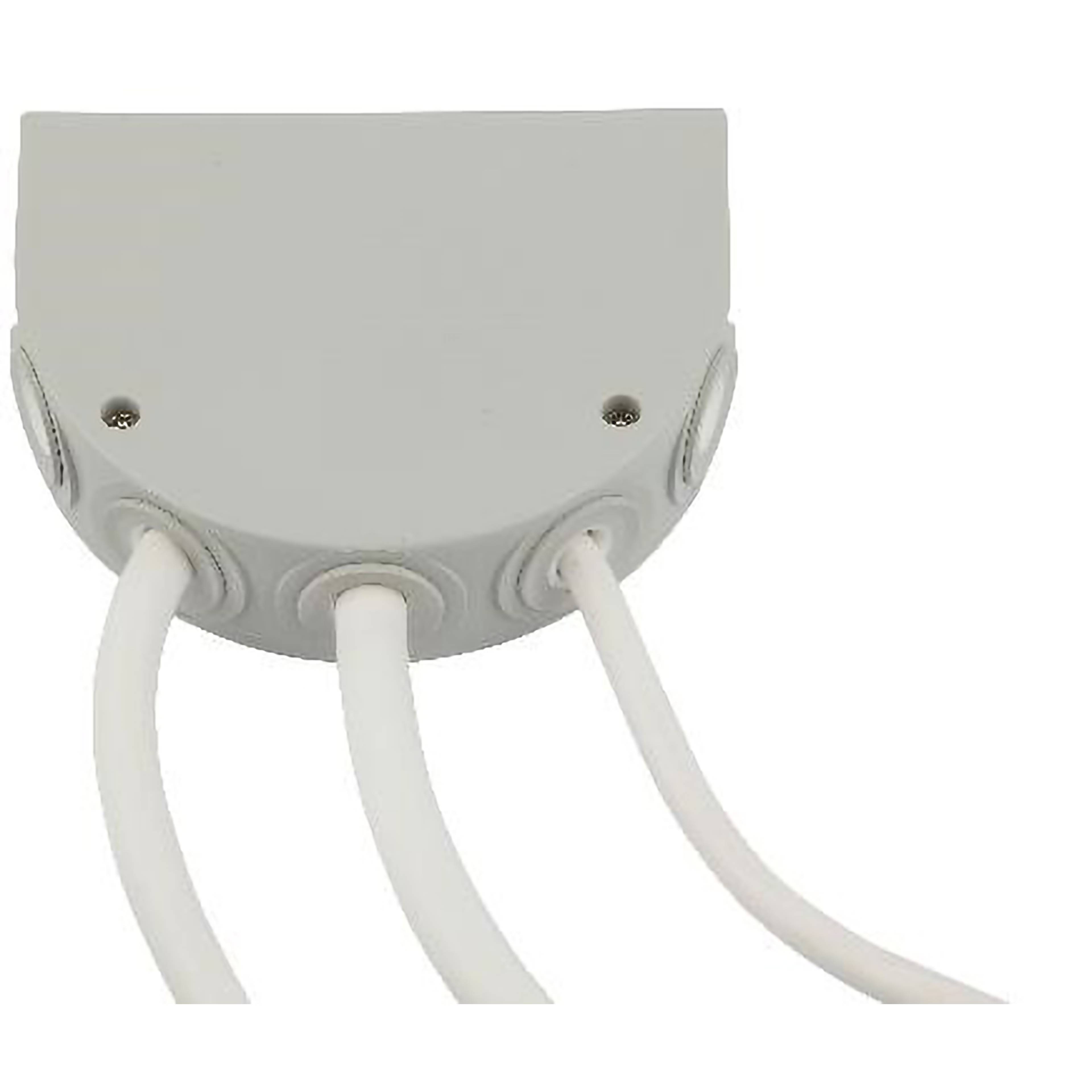 Ein weißer elektrischer Verteilungskasten mit drei angeschlossenen Kabeln, von unten betrachtet.