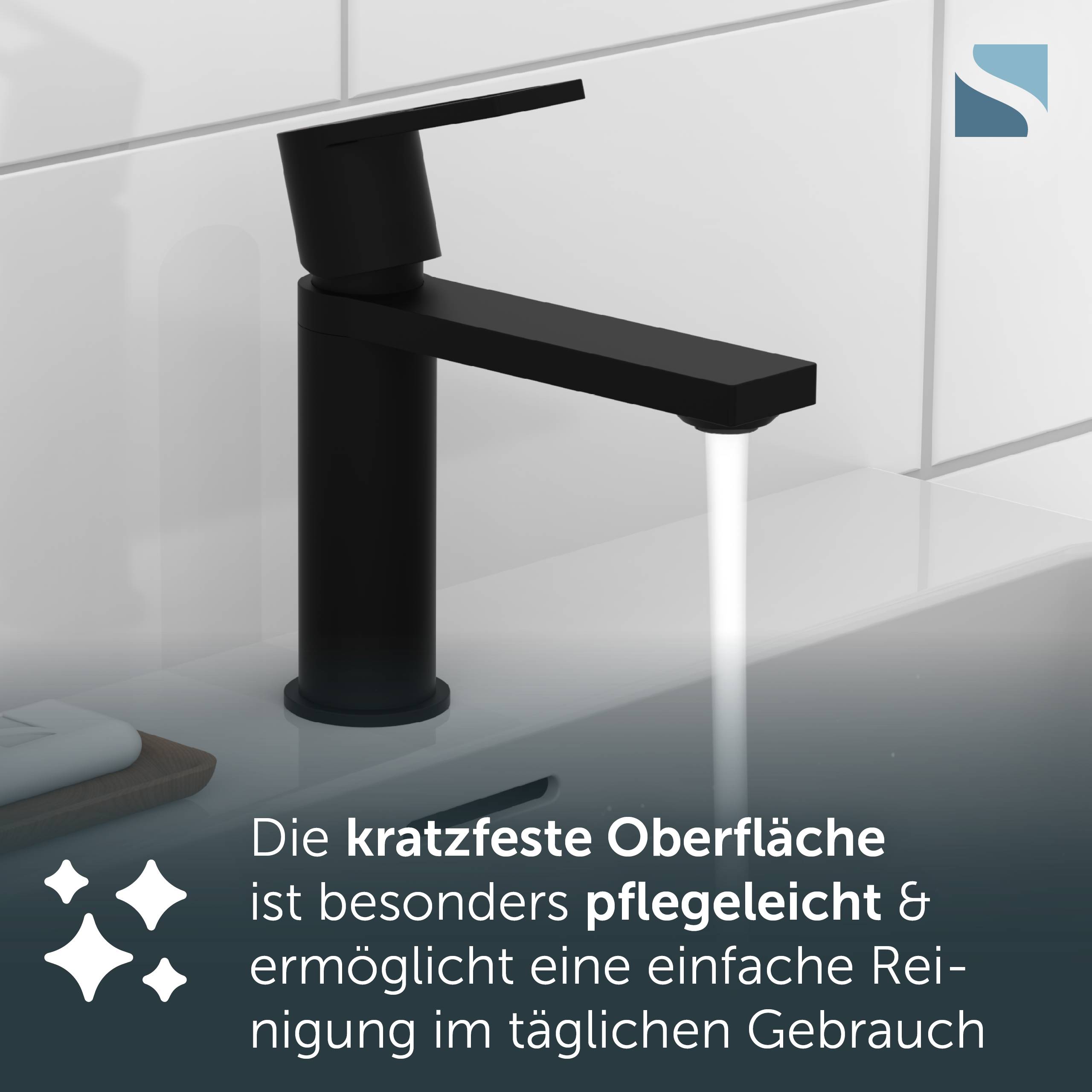 Schwarzer matter Badezimmerhahn mit deutschem Text, der besagt, dass die kratzfeste Oberfläche leicht zu reinigen ist und für den täglichen Gebrauch geeignet ist.