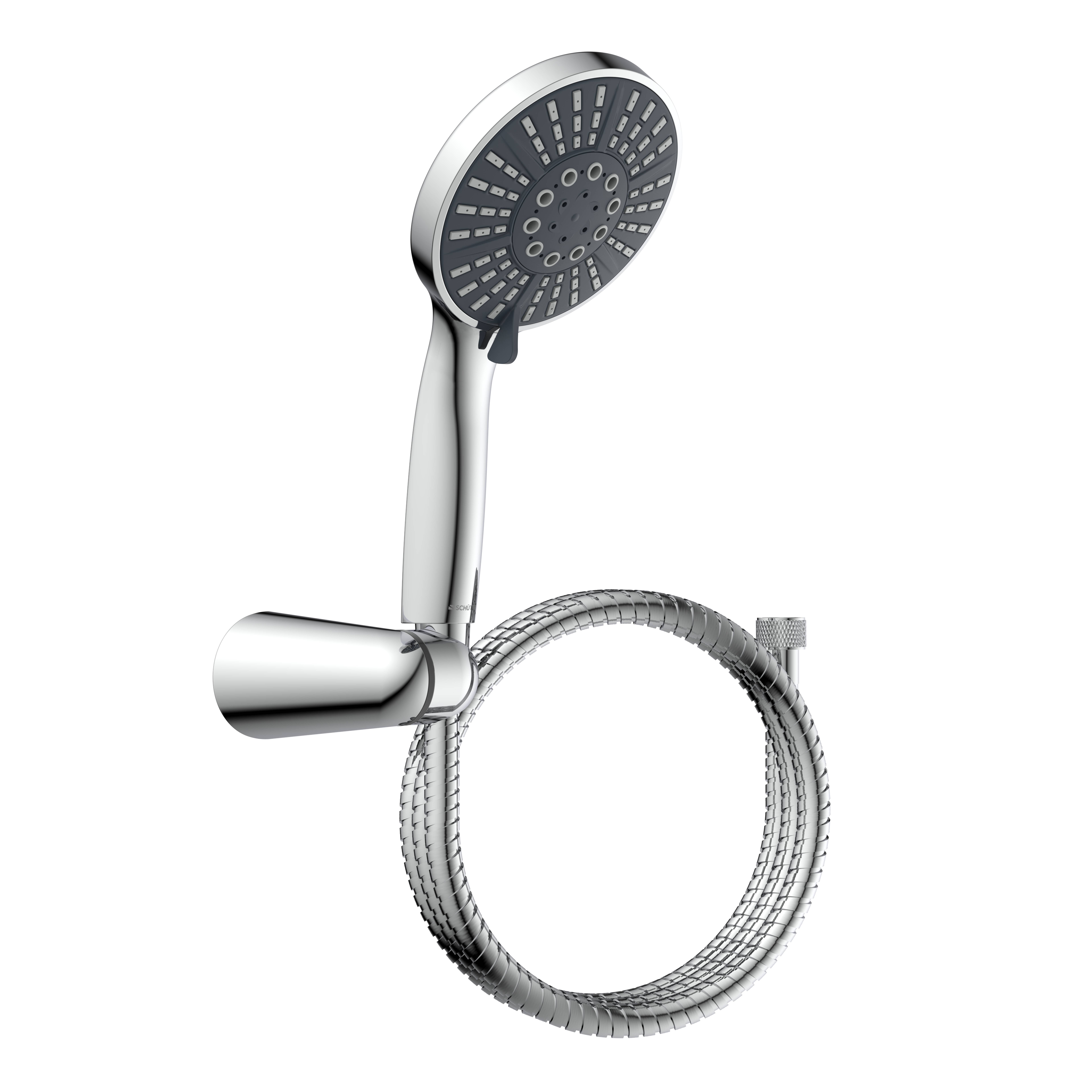 Handgehaltener Chrome-Duschkopf mit flexiblem Schlauch und Wandhalterung auf schwarzem Hintergrund.